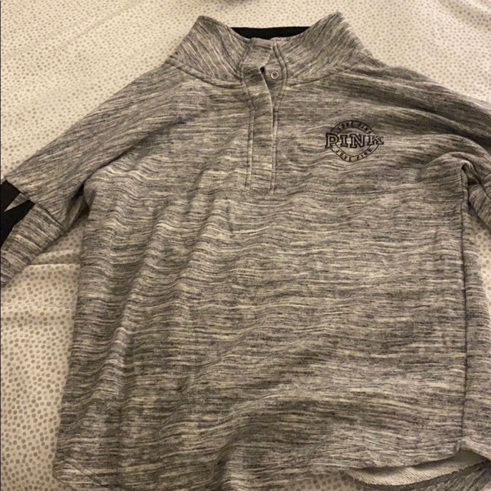Super cute Victoria’s Secret Pink pullover!!